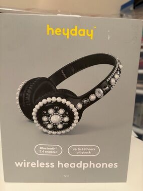 heyday Black Wireless Headphones with White Pearl Accents